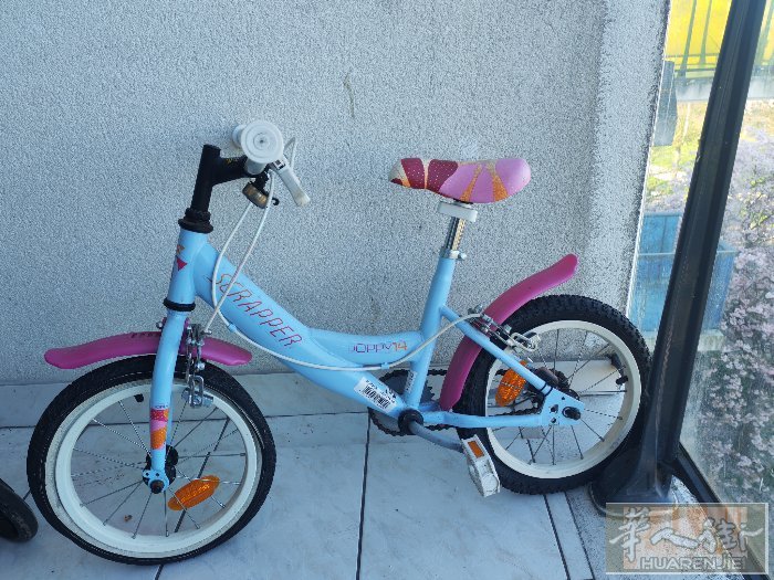 一輛適合3歲到6歲的腳踏車，有需要的人請發訊息