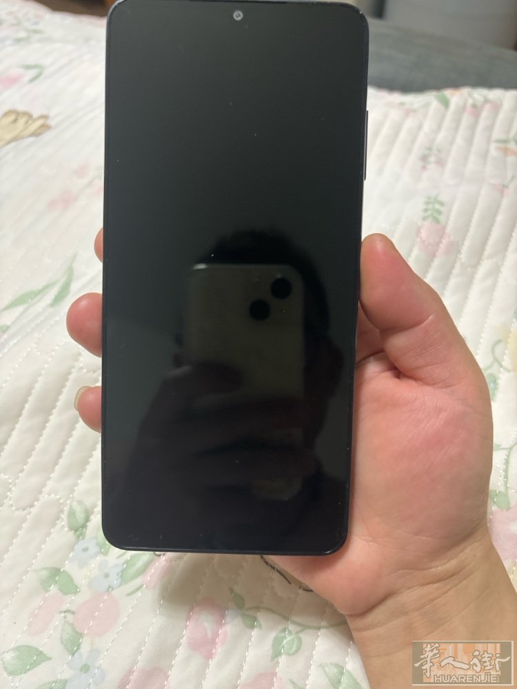 备用机三星a06。就用几天 闲置了可以送小巴黎