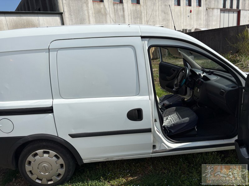 出售小货车opel combo 2009年汽油/metano 排量1.6 19万