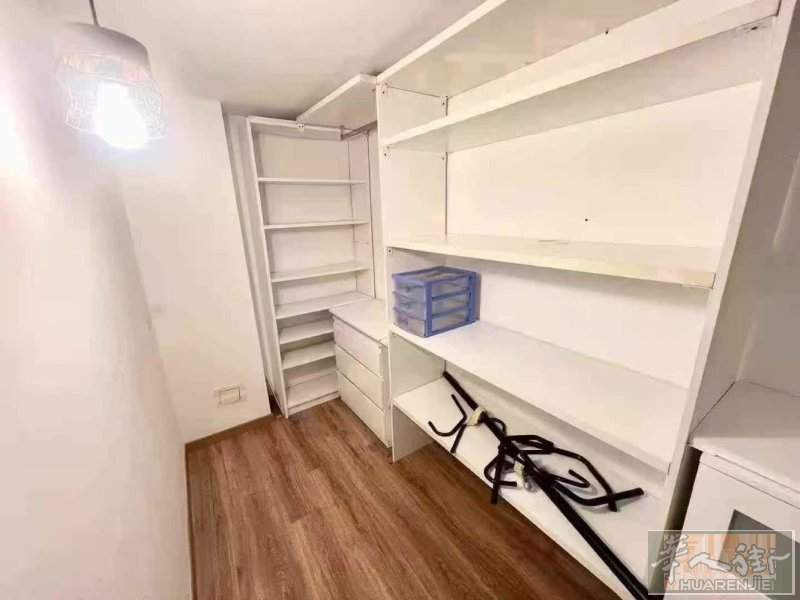 微信milanzufang001 三月起租 ，可短租长租，方便去华人街，新装lo