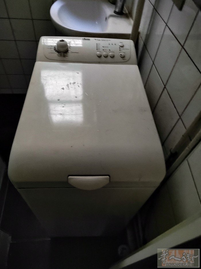 二手家具出售，双人床，洗衣机，衣柜两个，有需要的请联系0748387647