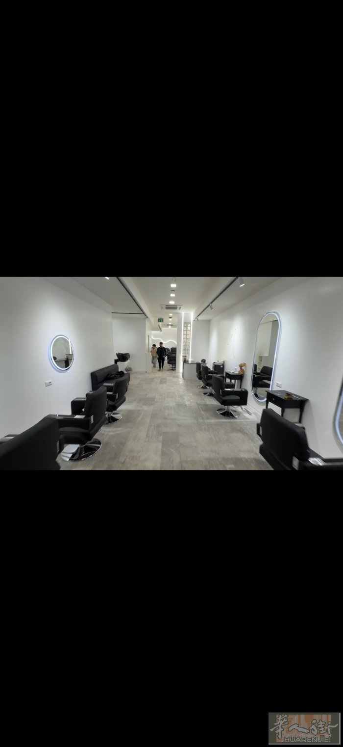 新开理发店招一位学徒要求会语言