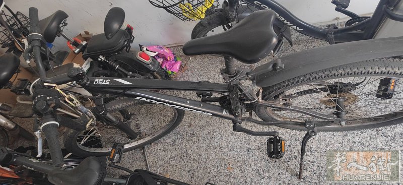 山地车130，公路车230，可小刀。两辆打包有优惠