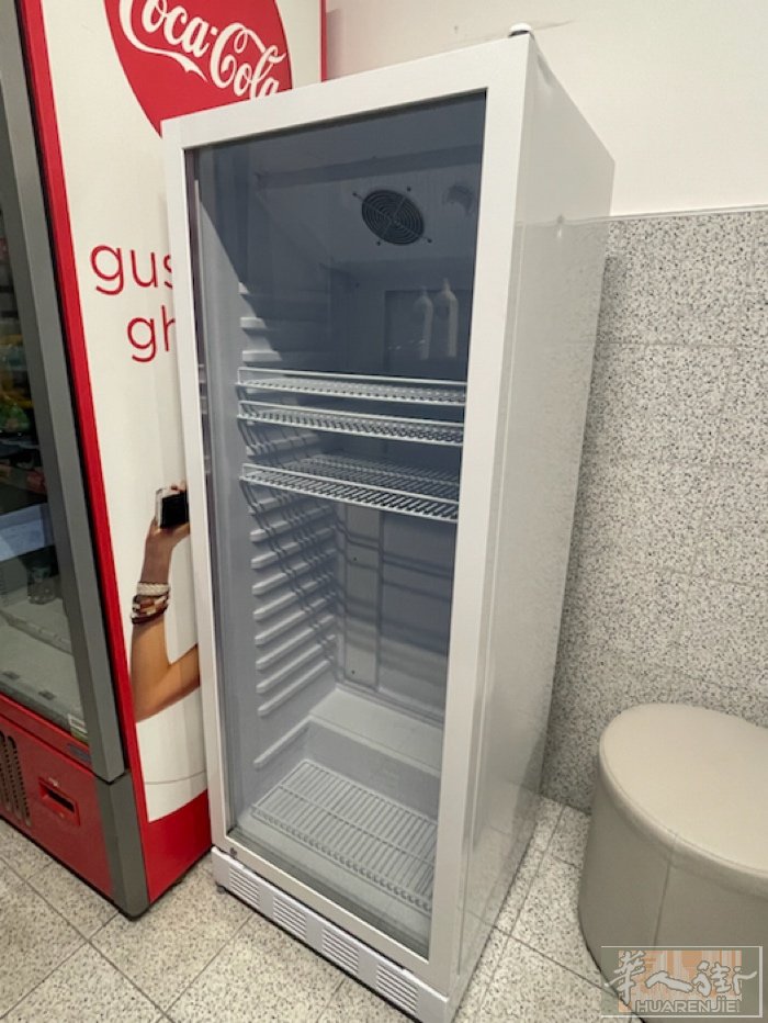 出一台酒水冰柜 55x59x160  280L的容量200出 firenze自取