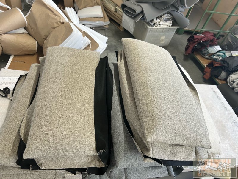 男35 ，找女搭档一起做车工，沙发枕头，单价高，模特简单，才学的也可以，有意向的
