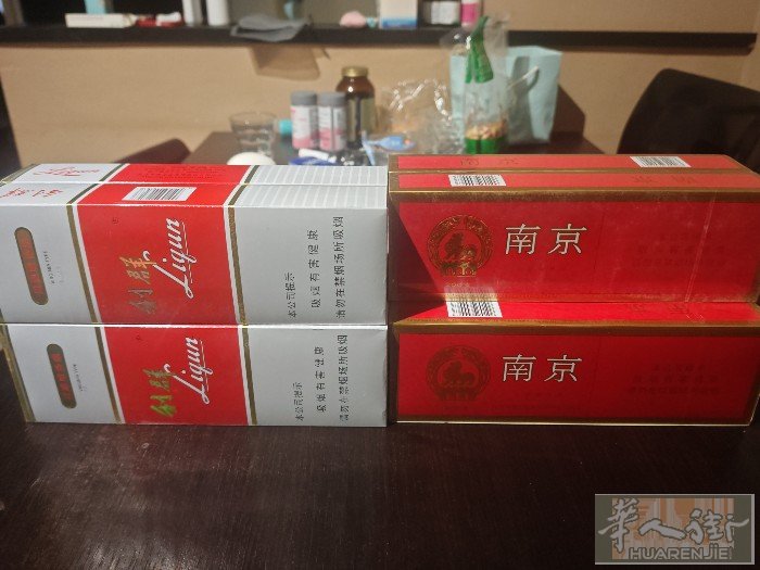 中国刚下飞机的，还热乎的，保真香烟，50 一条