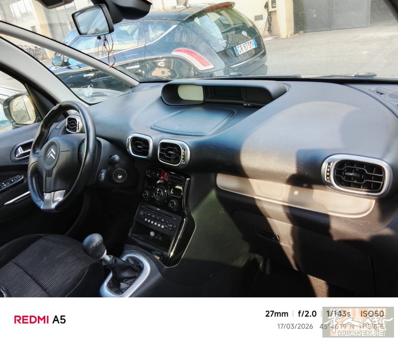 🚙 2009年，GPL ，公里数120000，全新轮胎，刹车片。售价€5500，可议价联系电话:3277139186