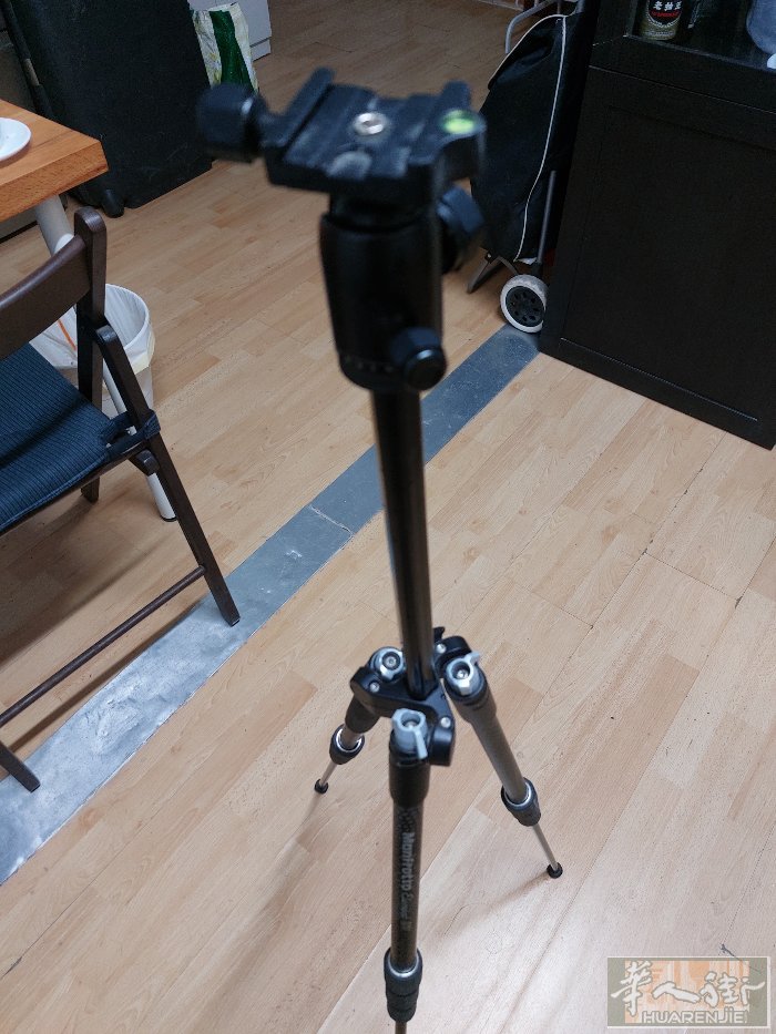 建身器10€，照相支架10€。微信:610584096/610584096