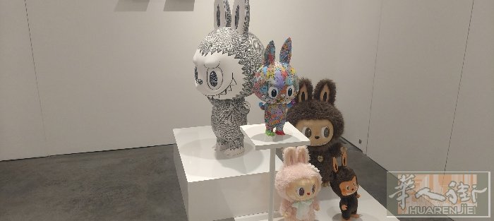 labubu巴黎十周年展会门票有要的联系我便宜 加微n204523