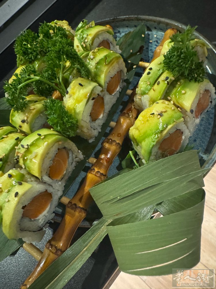 bologna  招聘寿司学徒 apprendista sushi  住家近