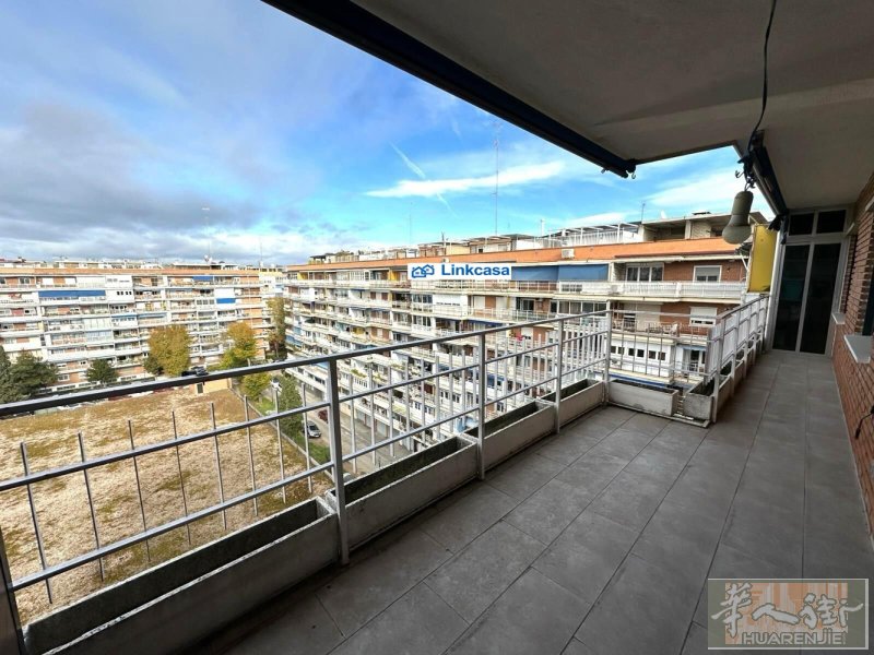 Mostoles 一套复式观景双阳台全新装修带电梯，带保安，157平任你改造售价