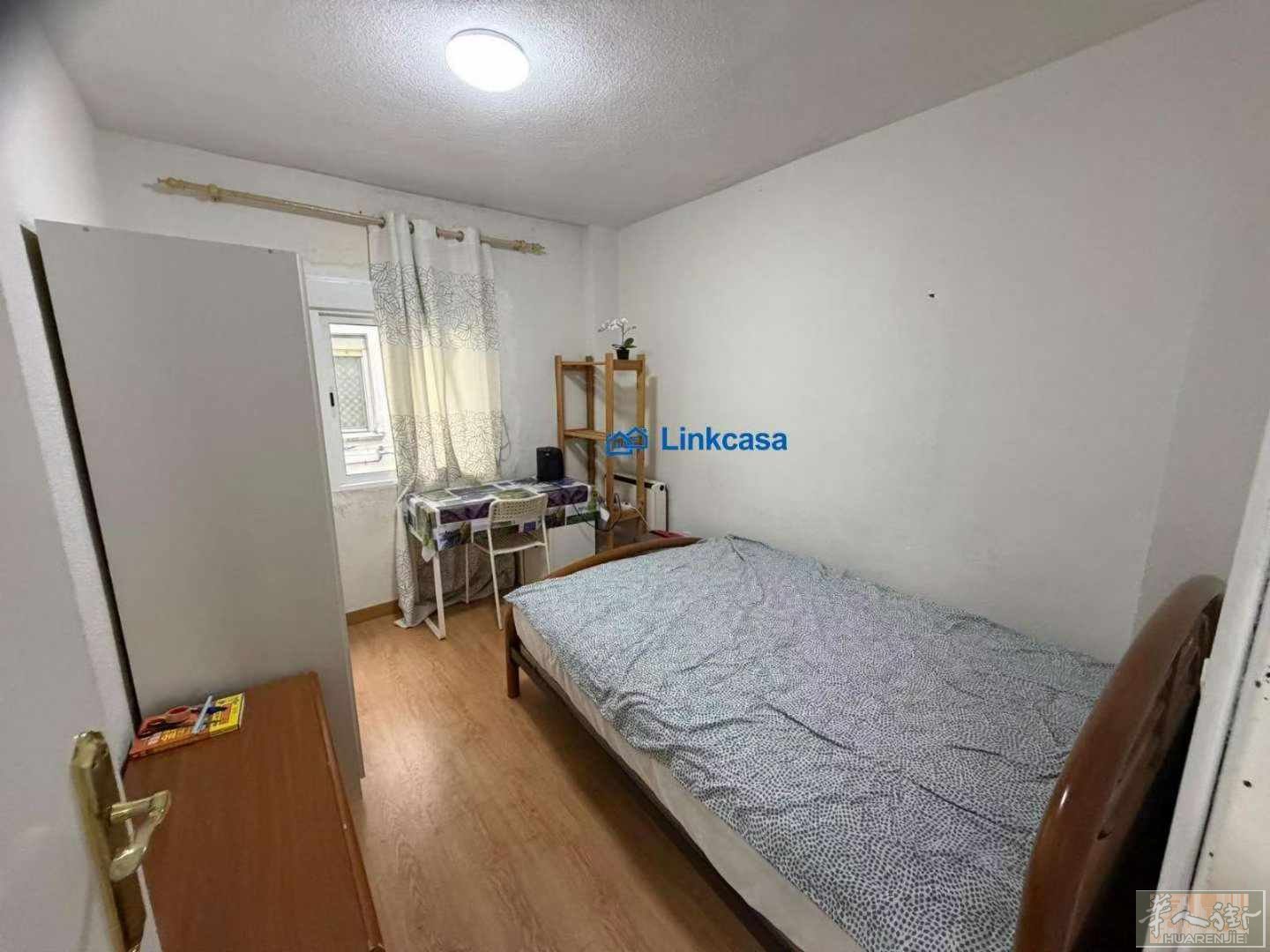 getafe大学城附近三居室，步梯三楼带露台，感兴趣的朋友约起来看呀