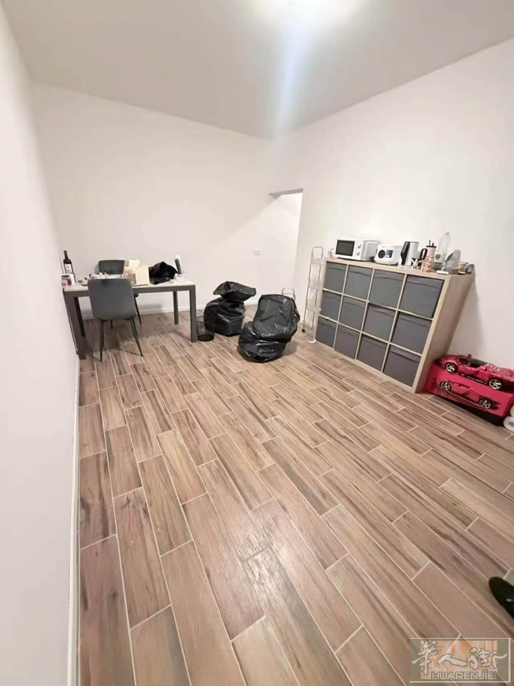 【落地房出租】prato.casale落地房一房一厅€1000❗️    一房一