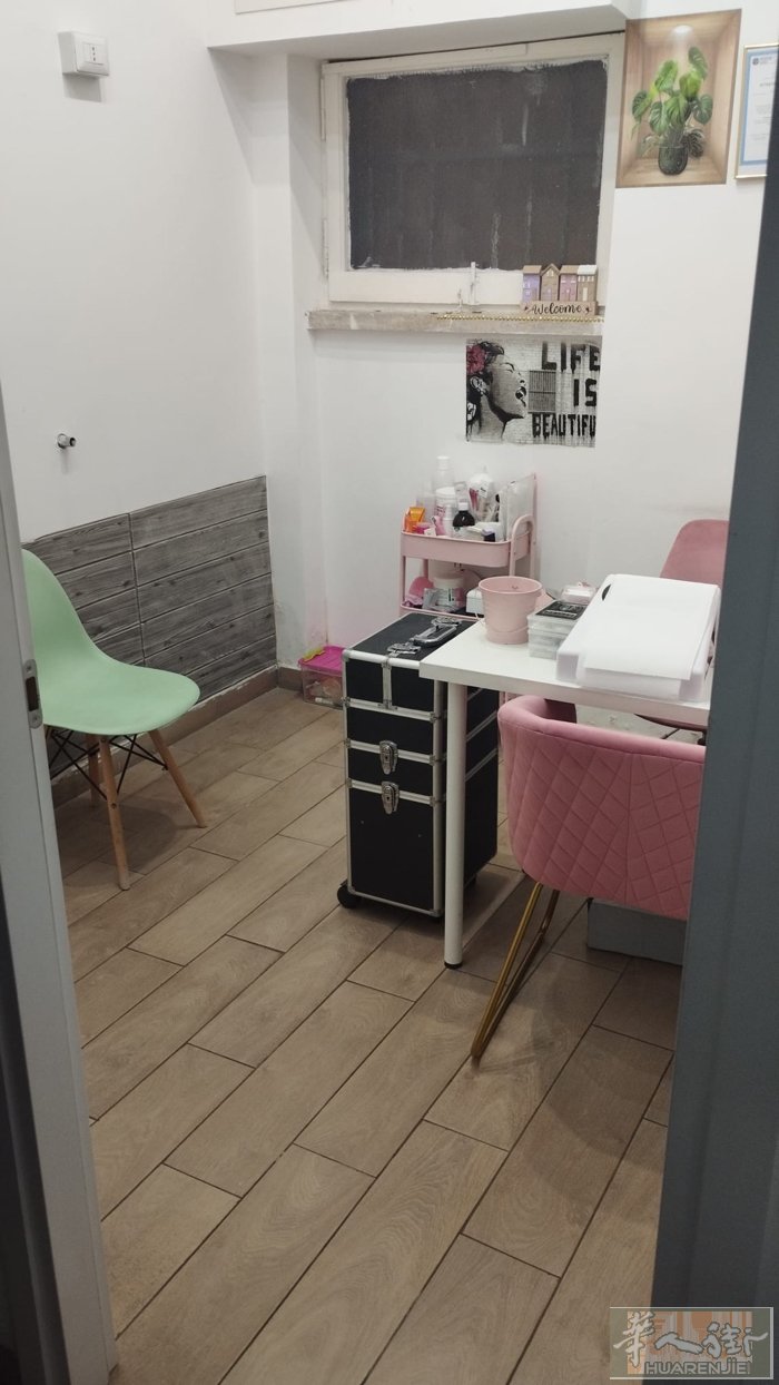 Roma 出售理发店  私人电话☎️：339 1489908  （本人自20