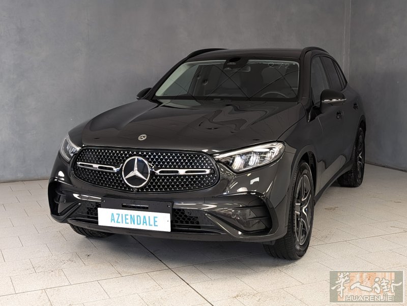 梅赛德斯-奔驰 GLC 200 4MATIC AMG Line