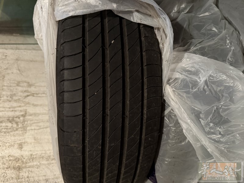 四只 Michelin 夏季轮胎二手 8000公里 195/55 R16 87H