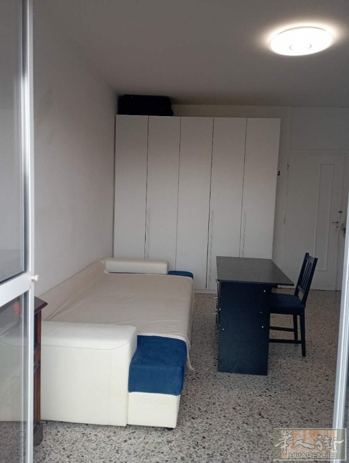 米兰红线：大房间出租， 区域：Bisceglie, 地址：Via Viterbo