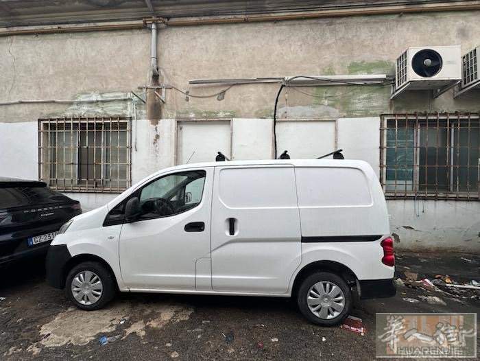 司机拿货送货 搬家  有车队 速度快 价格优 地点Prato  电话331711
