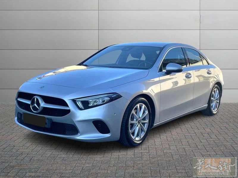 奔驰 A180d 🚗 自动挡 116CV 2.0柴油🔥