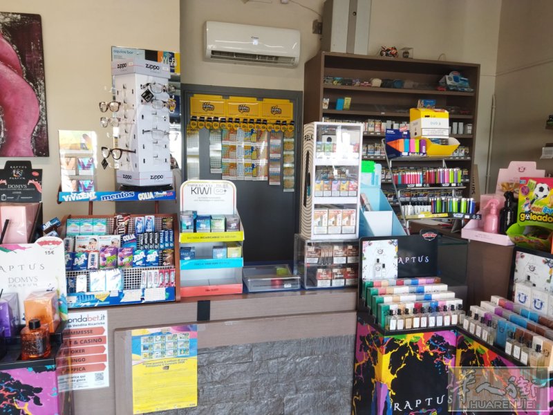 Cedesi attività di tabaccheria e bar con