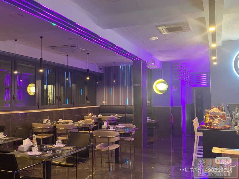【出售】Campi Bisenzio步行街 出售 餐厅酒吧生意 店铺新装修，可立