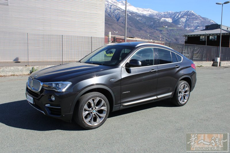 BMW X4 xDrive20d，搭载2.0升四缸涡轮柴油发动机，最大功率190