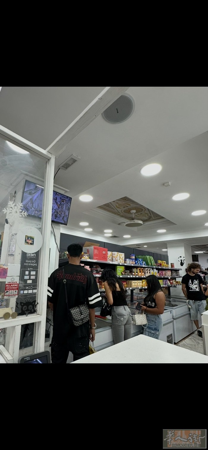 罗马778超市低价捡漏处理，机会难得  黄金位置，Tuscolana主街 人流稳
