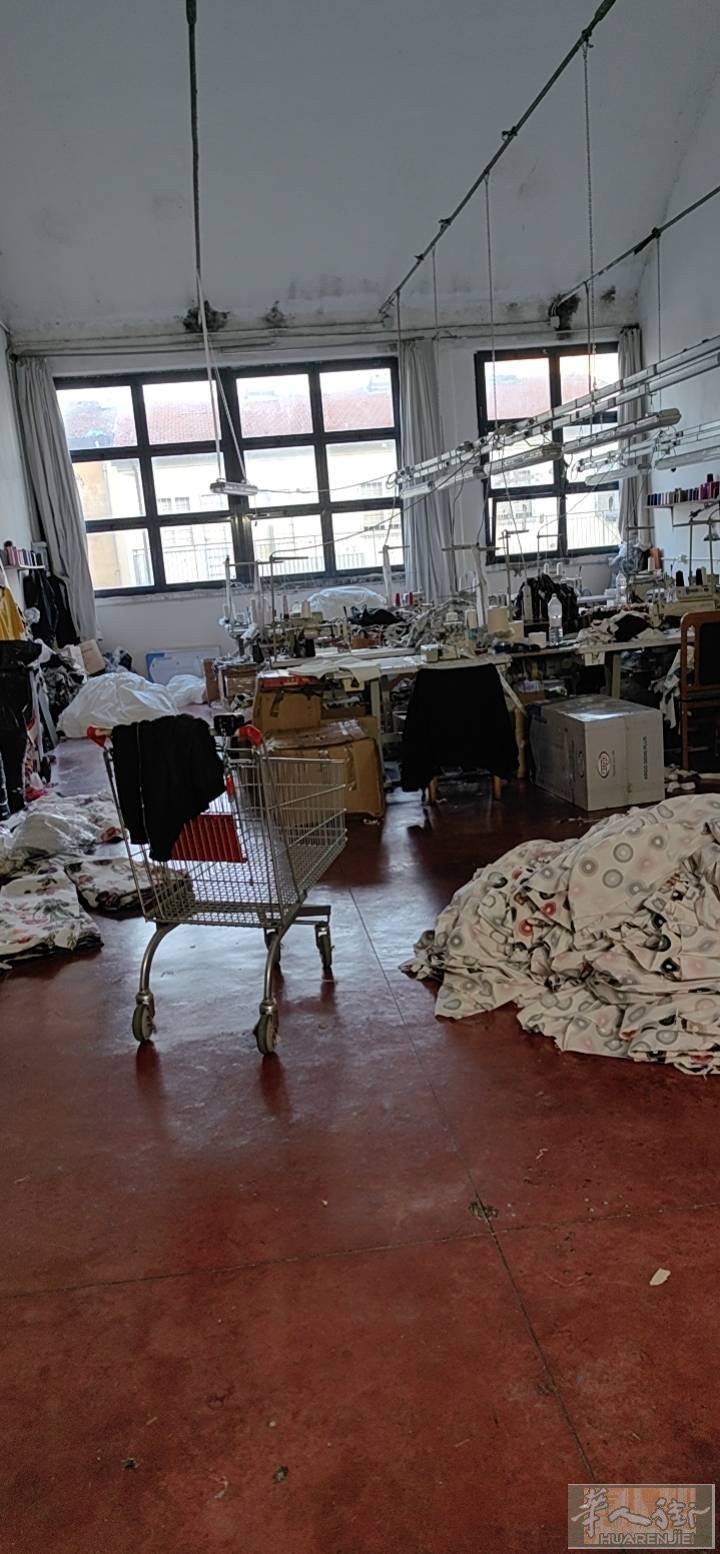 中国街五美饭庄后面布衣工厂招工，夫妻一对。整年都有