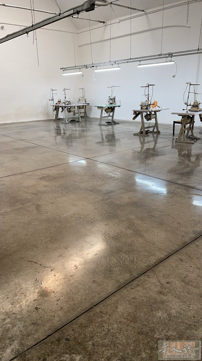 罗马小公园via venezia这里有新工厂搭铺，环境好