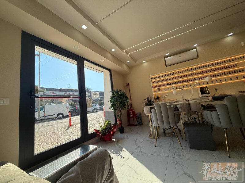 bologna招熟练中工  会本甲光疗  住家近