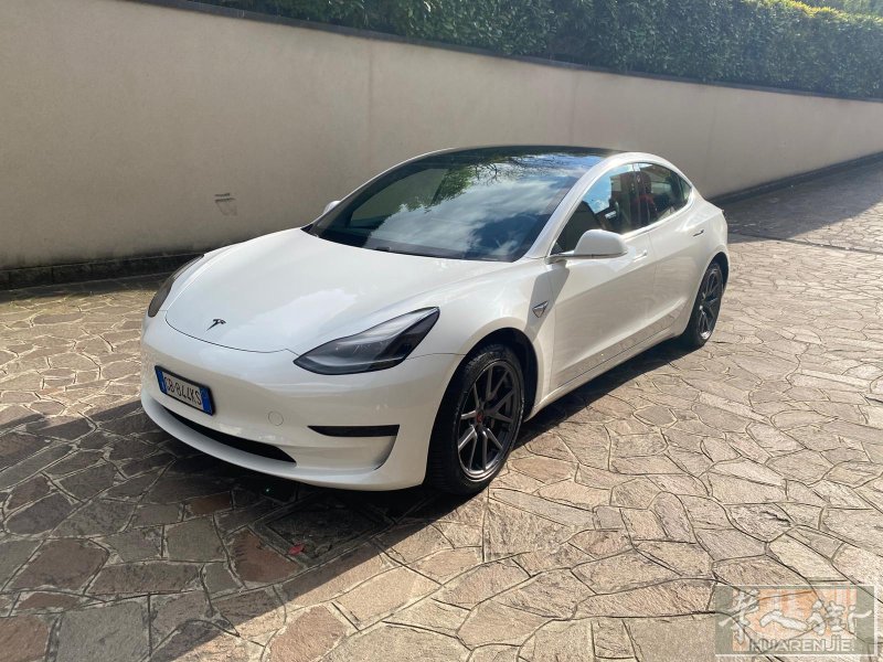 TESLA MODEL 3 Standard Range Plus 69.919 KM