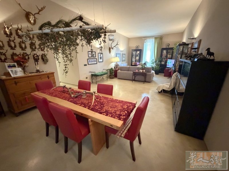 Via Pistoiese appartamento 210 mq di lusso