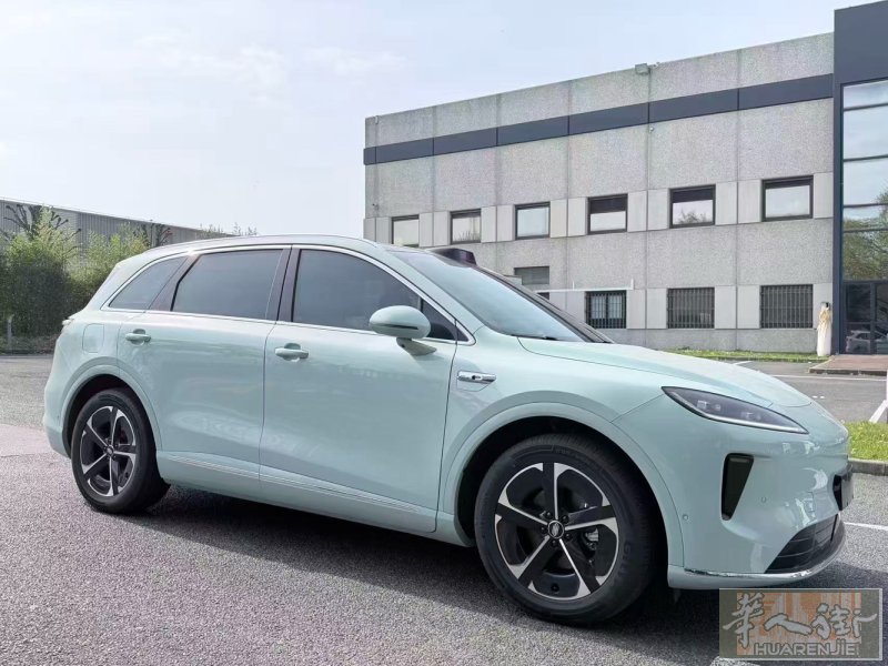 出一辆全新华为尚界汽车 全新车  雅川青
