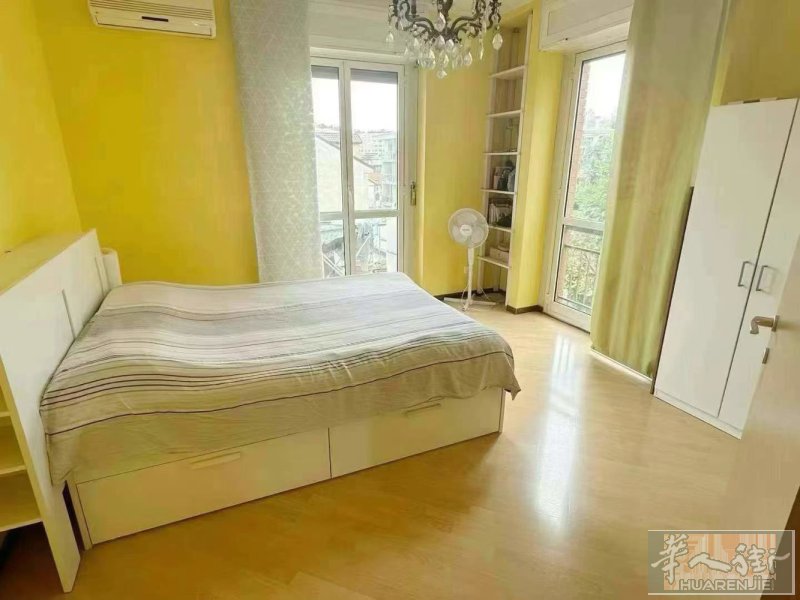 微信milanzufang001 有视频，学生，家庭，[抱拳]工作都可以，4🈷