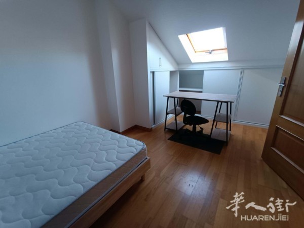94省,Villejuif(94800) (ID：188913) 12平studio 卧室1 有家具