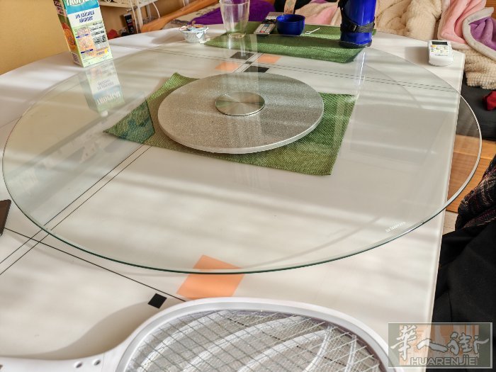 钢化玻璃转盘直径90cm，崭新的，自用款买太大了一点