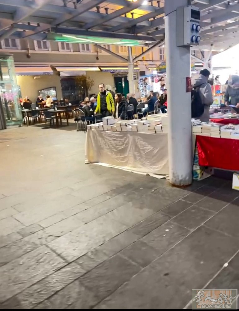 parma市中心意大利人酒吧转让cassa一天1200 左右18个可以一半分期没