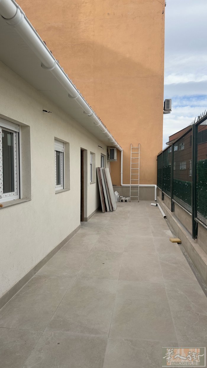 🏠🏠🏠Parla全新精装修，多套两房一厅，一房一厅，房间大而宽敞，采光通风