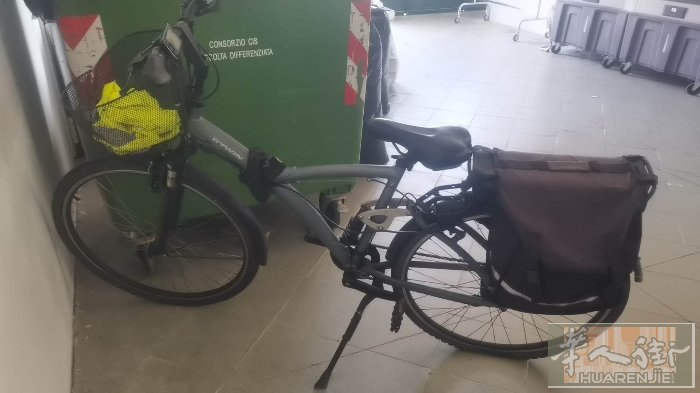 充电自行车八成新