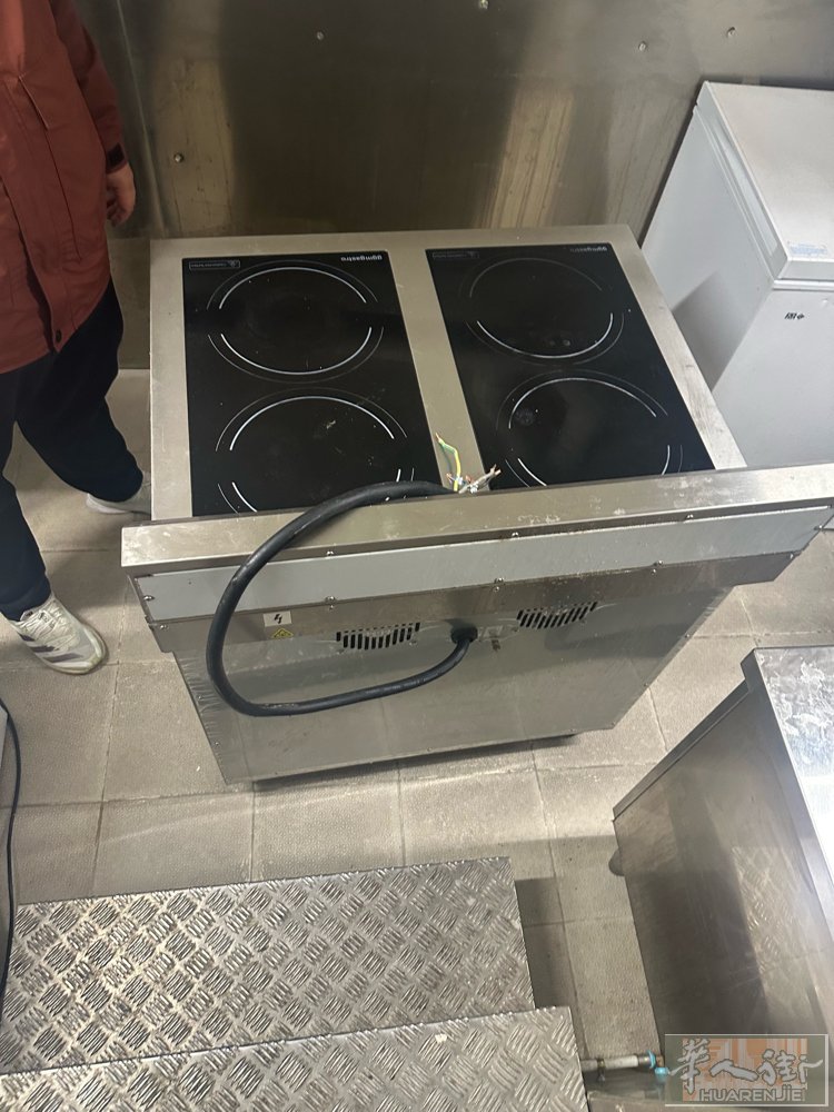 八成新商用电炉子400欧自取