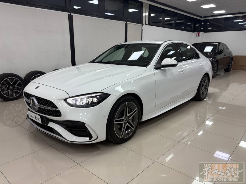 现车！ 奔驰轿车🚗C 180 AMG 汽油轻混 170CV🔥