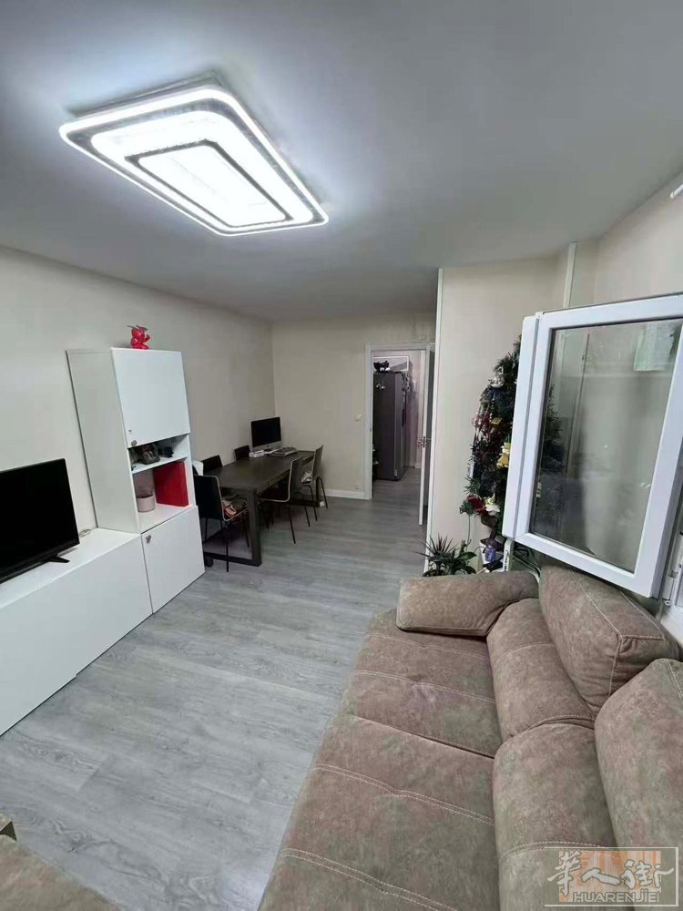🏡 oporto中心三居室公寓出租｜1650整租，6月起 压二付一中介一 📍