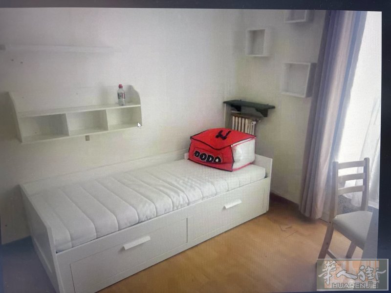 十二区 studio 出租 临近地铁  有房补带家具