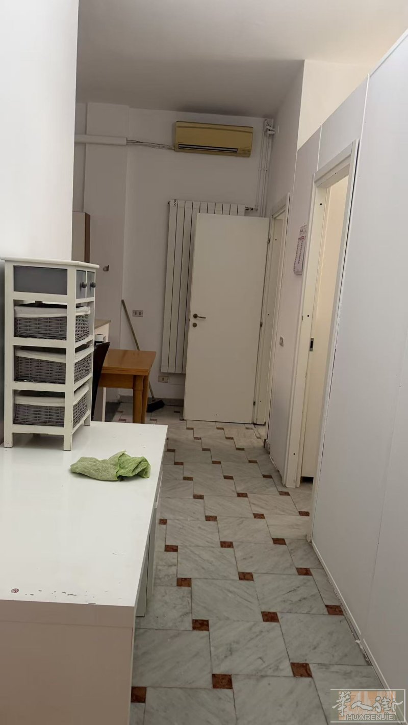 米兰市中心，via vetere 6 ， 有一套住