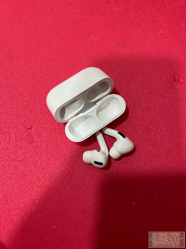 马德里市中心出售正品苹果耳机