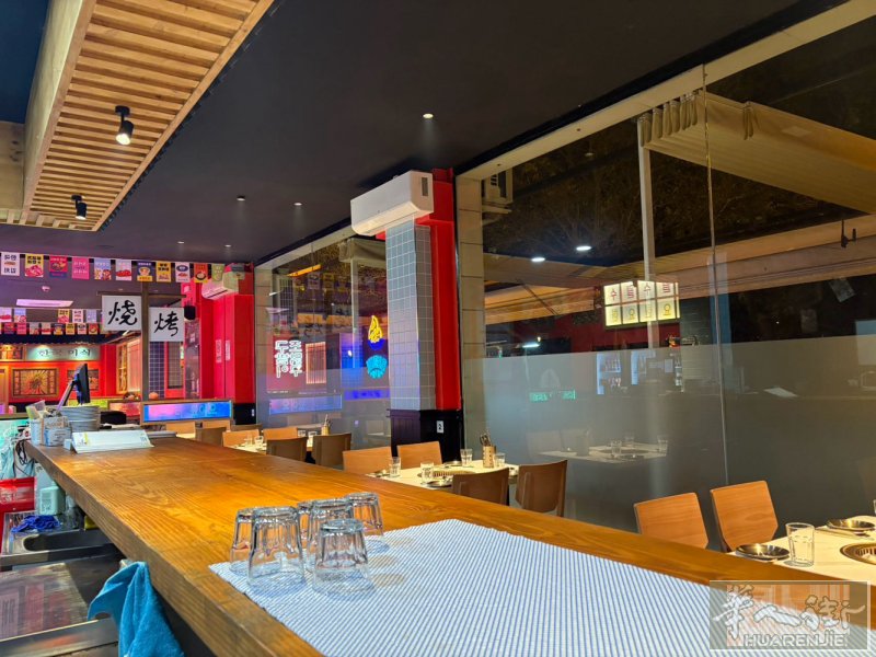 南部Huelva烤肉店出租：海边城市.地理位置优越.生意理想现已有很多的回头客，