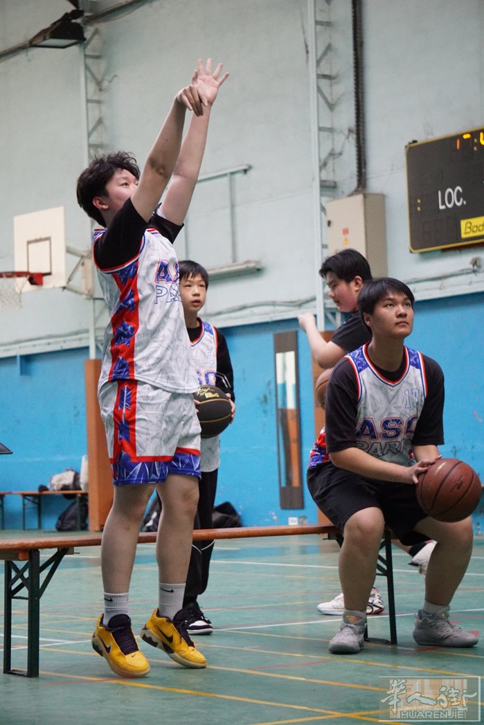 巴黎温华篮球的周日日常训练