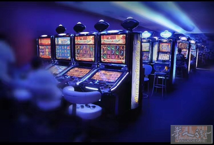 Sala giochi Lucca sala giochi Agio 13000Orario 15/22Affitto 900Vendita 120.000Mq 180
