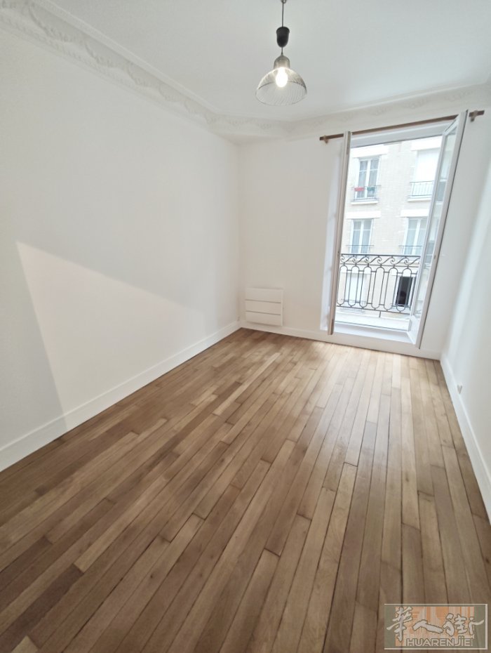 小巴黎15区｜奥斯曼建筑2室1厅｜8号线Lourmel步行3分钟  🏡 神仙地