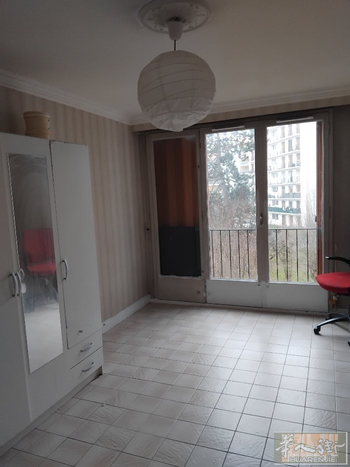 94800 villejuif Léon Lagrange  离地铁步行五分